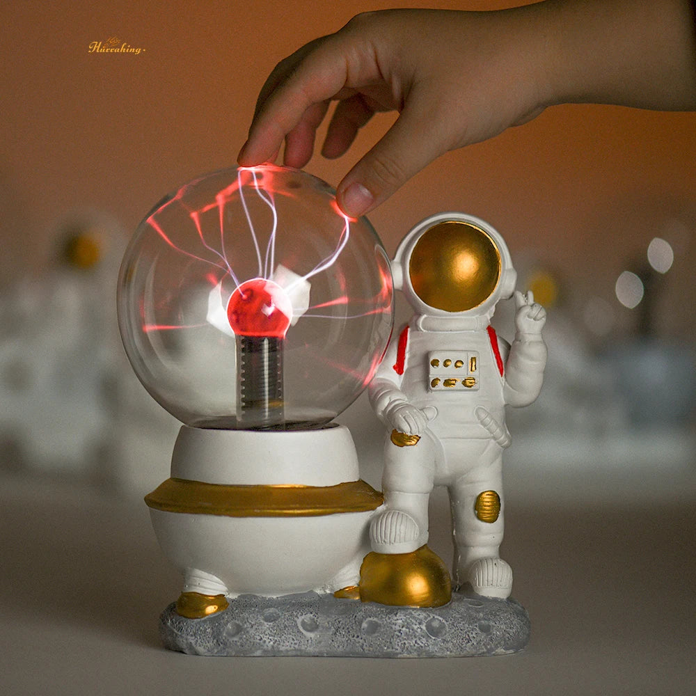 Astronaut Victory Gesture Plasma Light 4 Inch Glass Ball Touch Sensing Science Enlightenment Cool Interior Decoration Ornaments